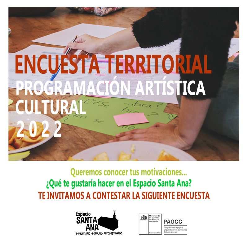 imagen de una persona con un lápiz, escribiendo en una cartulina. El texto dice "Encuesta territorial programación artística cultural 2022".